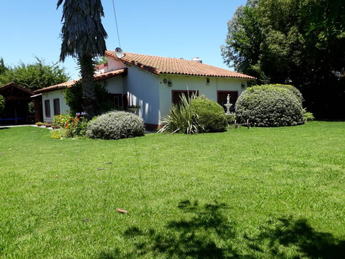 Imagen 1 de 14 de Casa Quinta En Moreno