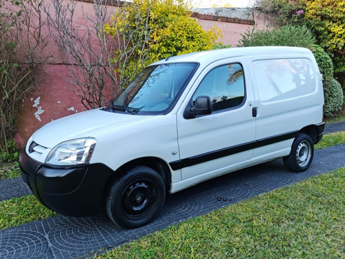 Imagen 1 de 9 de Peugeot Partner 2013 1.4 Furgon Presence Aa