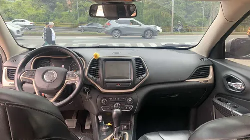 Jeep Cherokee 3.2 Limited at 3.2 4x4 modelo 2015