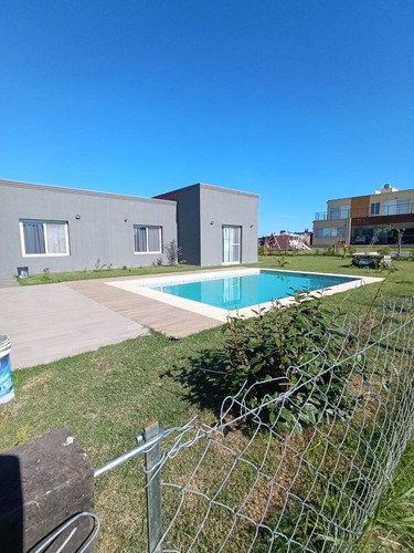 Casa En Alquiler O Venta. A Estrenar. Barrio Horizontes Al Sur. Canning.
