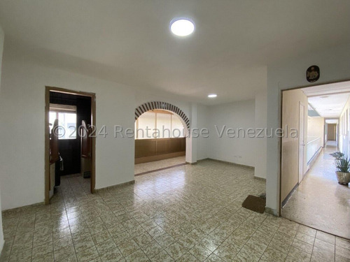 Un Lienzo En Blanco Para Remodelar Y Proyectar El Apartamento De Tus Sueños - Montecristo // Luis Gomez // Mls #24-20250