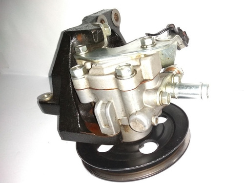 Licuadora Hidráulica Nissan Np300 2012-2015 Con Soporte Base