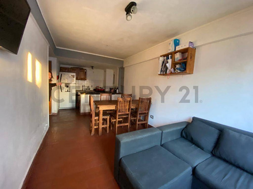 Departamento En Venta De Un Dormitorio, En La Plata