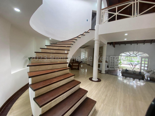 Ss: Vende Casa 25-4103 En La Lagunita Country Club De 709 M2, 5h/7b/20pe
