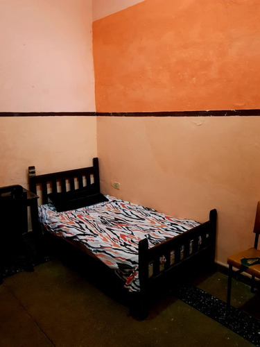 Alquiler De Habitaciones En Hotel Familiar
