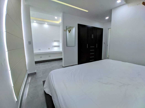 Imagen 11 de 20 de Mary Castro Vende Town House En Rincon Mañongo