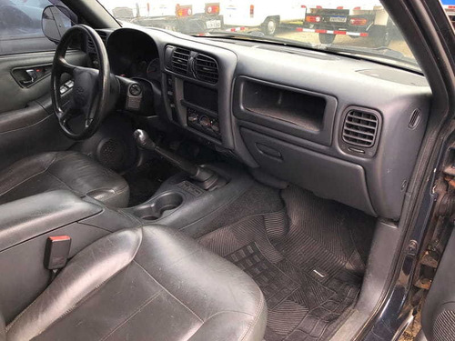 Chevrolet S-10 Blazer Advantage 4x2 2.4 8v 4p 2005