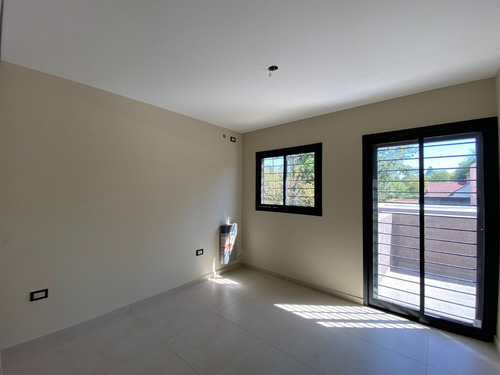 Imagen 11 de 17 de Duplex 3 Dormitorios 3 Baños - Galeria Patio Garage P/2 Autos - Arguello