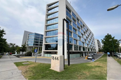 Local Comercial En Av. La Dehesa - Primer Piso