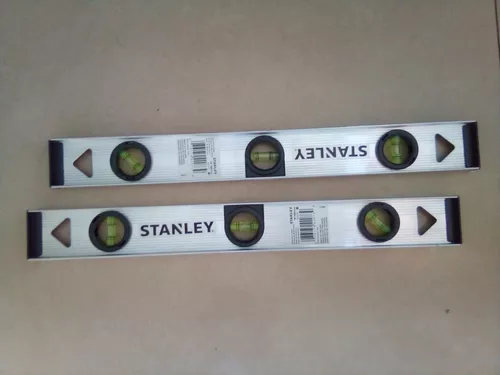 NIVEL ALUMINIO 18 PULG STANLEY 42073 STHT42073-LA