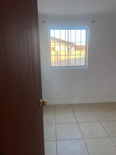 Villa Los Tilos, Casa Un Piso, Solida, Pareada, Vista Norte