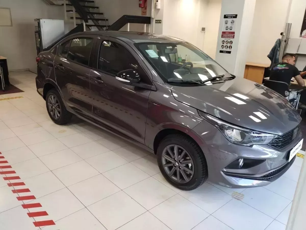 Fiat Cronos 1.3 Drive Mt