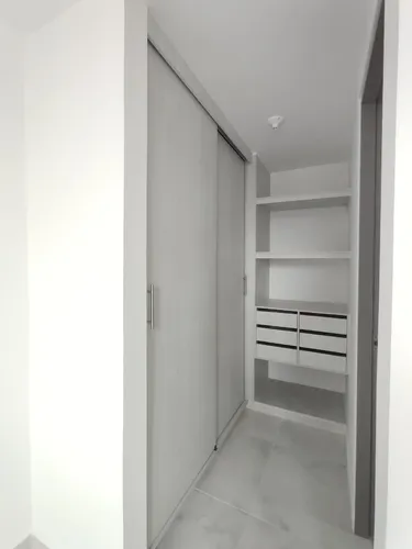 Apartamento En Arriendo En Prados Del Este. Cod A30857