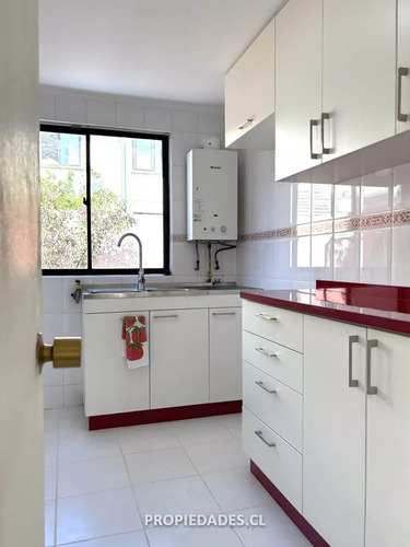 Casa Impecable En Venta En Maipú, 3 Dormitorios Y 2 Baños.