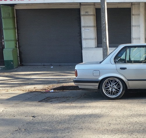 Local 200 Mts Con Entrada De Autos Prox Av Millan