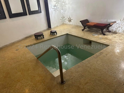 Edificio Comercial En Venta El Rosal Jose Carrillo Bm Mls #24-21181