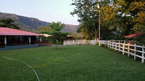 Finca Honda Sobre Vía Principal