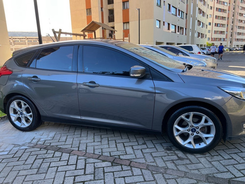 Imagem 2 de 14 de Ford Focus
