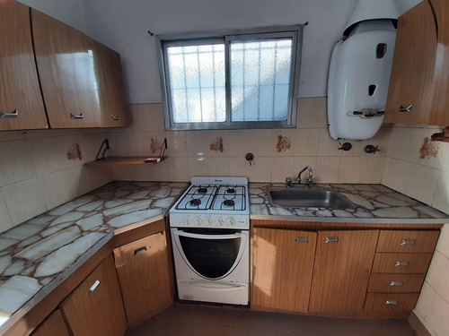 Casa 2 O 3 Familias En Venta Ubicado En Lanús Oeste