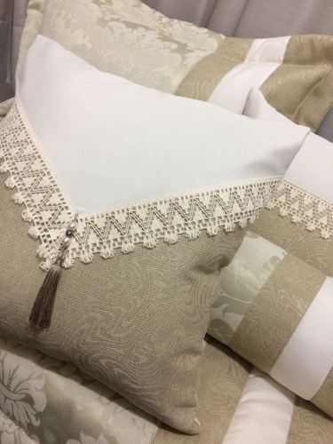 Imagem 3 de 6 de Cobre Leito Colcha Queen Tecido Jacquard Bege Modelo Safira 06 Peças