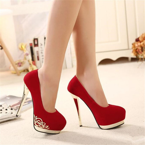 sapatos salto alto vermelhos