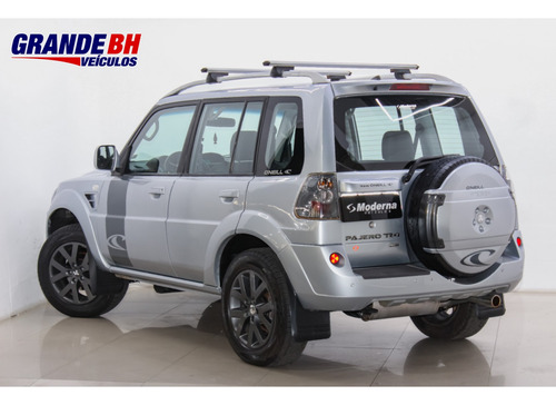 Mitsubishi Pajero TR4 2.0 4X2 16V 140CV FLEX 4P AUTOMÁTICO