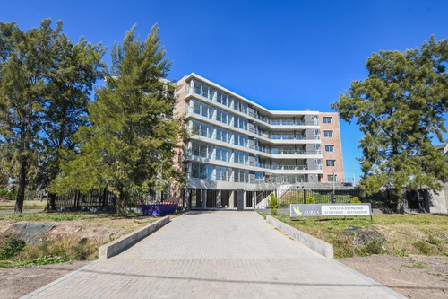 Imagen 1 de 22 de Departamento De 1 Dormitorio En Venta Con Cochera Aldea Fisherton
