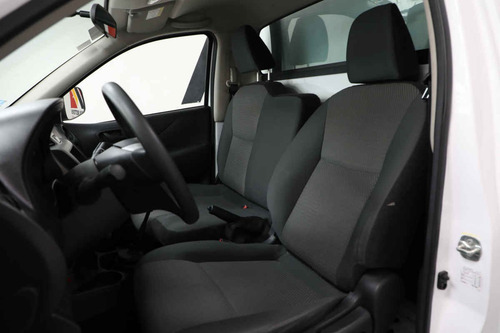 Imagen 7 de 14 de Nissan Chasis Cabina Refrigerad Np300 2020 2p L4/2.4 Man D/