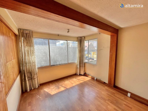 Departamento En Venta De 3 Dorm. En Iquique