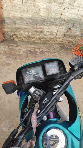 Imagem 5 de 6 de Honda Nx200