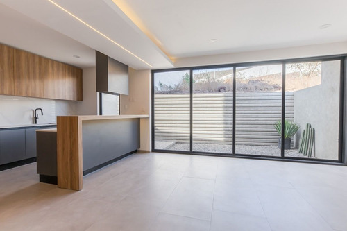 Casa Nueva En Venta De Autor Fracc Nuevo Refugio Roof Garden