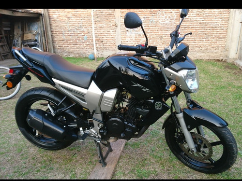 Yamaha  Fz 16