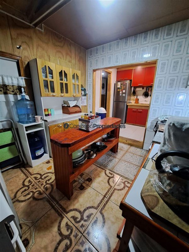 Casa En Venta De 2 Dorm. En Frutillar