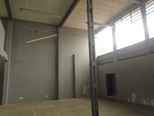 Imagen 3 de 8 de Vendo Terreno /bodega 245 M2 Hm/8. 21 M2 Fondo 12 M2 Ancho