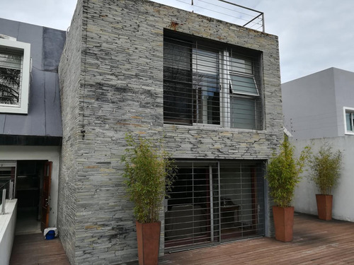 Casa En Carrasco En Alquiler O Venta - Ideal Empresa O Embajada.