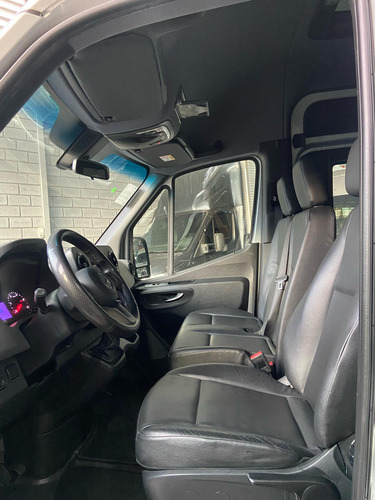 Mercedes-Benz Sprinter Van Sprinter 417 2024 teto alto prata com 74 mil km!