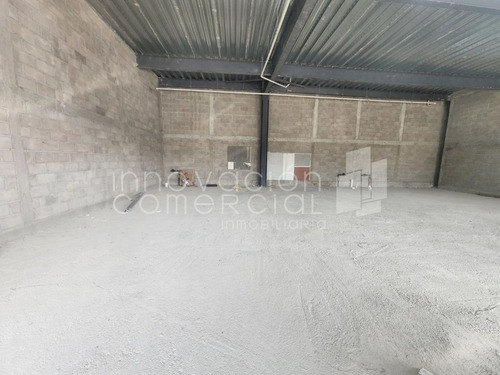 Local En Renta En Jurica, Plaza Depoint, En Planta Alta Con Terraza