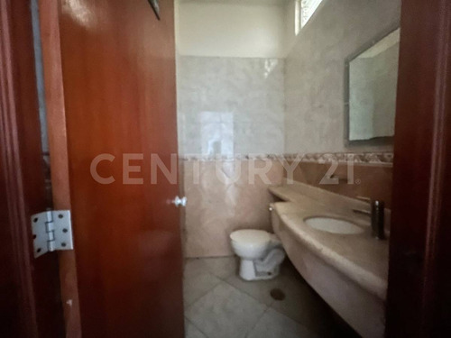 Oficina En Renta En Manzanillo, Colima