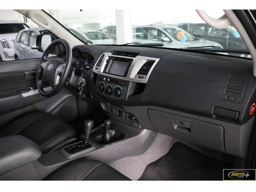 Imagem 9 de 15 de Toyota Hilux 3.0 Sr Turbo 4x4 Diesel
