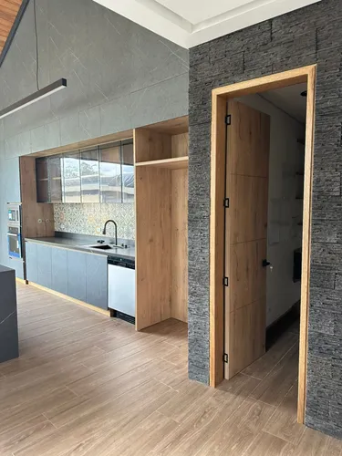 Casa En Venta En Llanogrande. Cod V12575