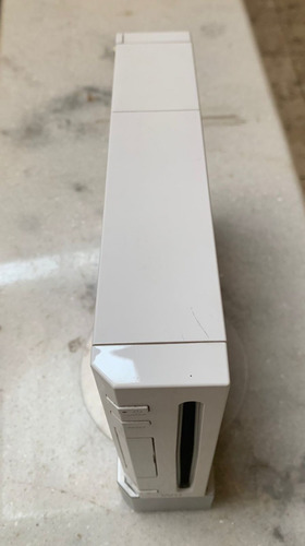 Imagen 4 de 5 de Nintendo Wii 512MB Standard color blanco