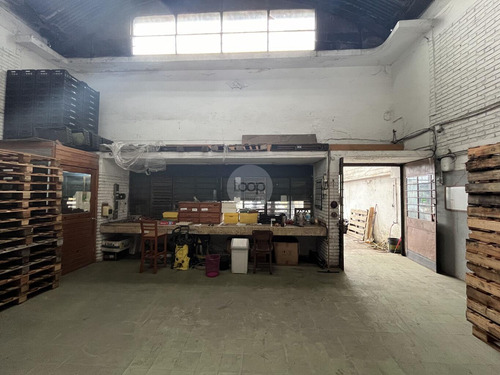 Local Comercial / Depósito