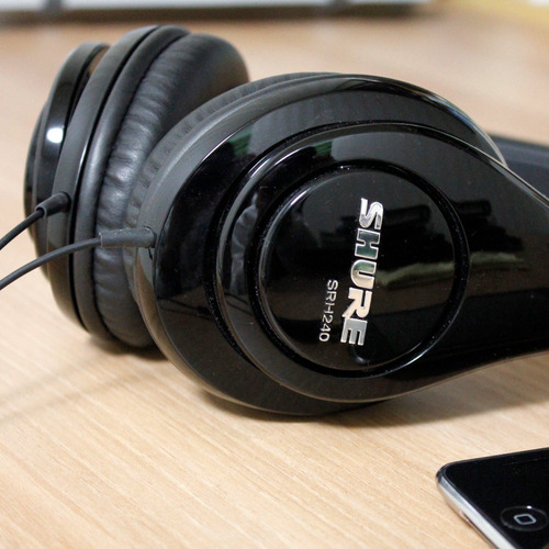 Auriculares Shure Srh240a De Monitoreo Tipo Cerrado Color Negro