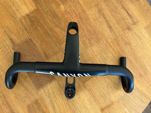 Manillar Canyon Aerocockpit H11 + Soporte Garmin Negro (Usado)
