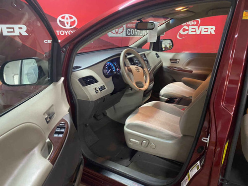 Imagen 9 de 15 de Toyota Sienna 2012 5p Xle Aut
