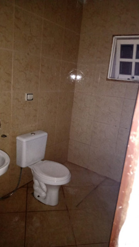 Casa Com 2 Quartos Sala Cozinha Banheiro E Uma Suite