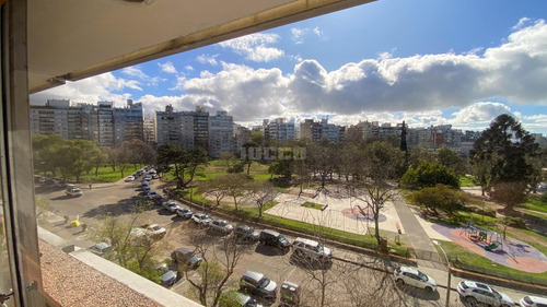 Destacado Apartamento Frente Al Parque Villa Biarritz