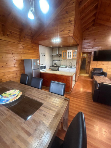Se Vende Amplia Y Comoda Casa En Pichilemu Buena Ubicacion