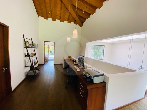 Casa En Venta En Club De Golf Los Encinos