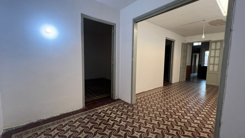 Casa 6 Ambientes 265m2 En Excelente Ubicacionmercedes